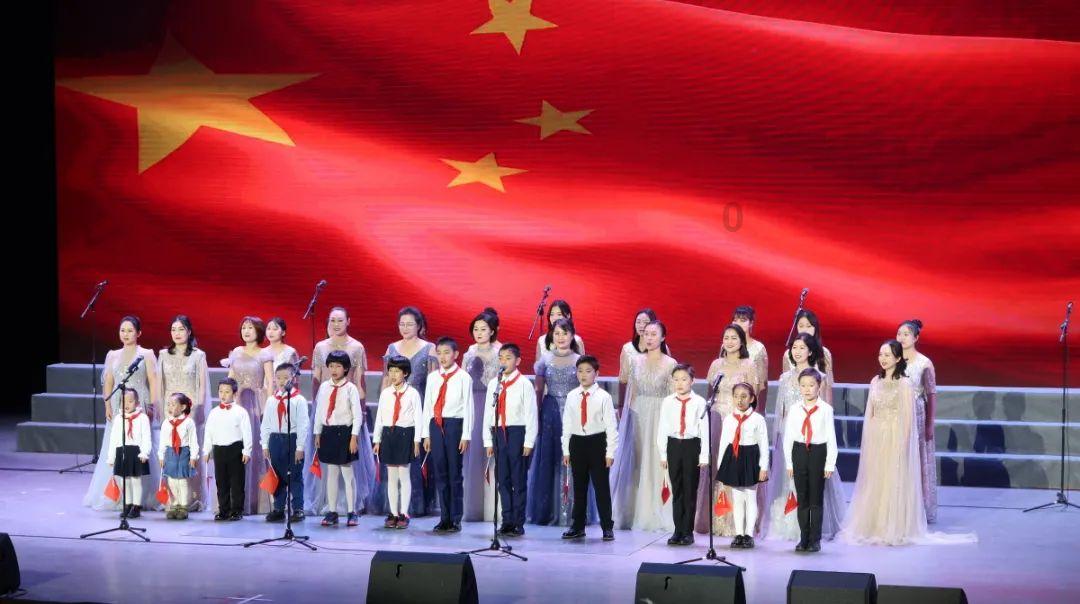 江西军人夫妻双双立功 喜报送上门